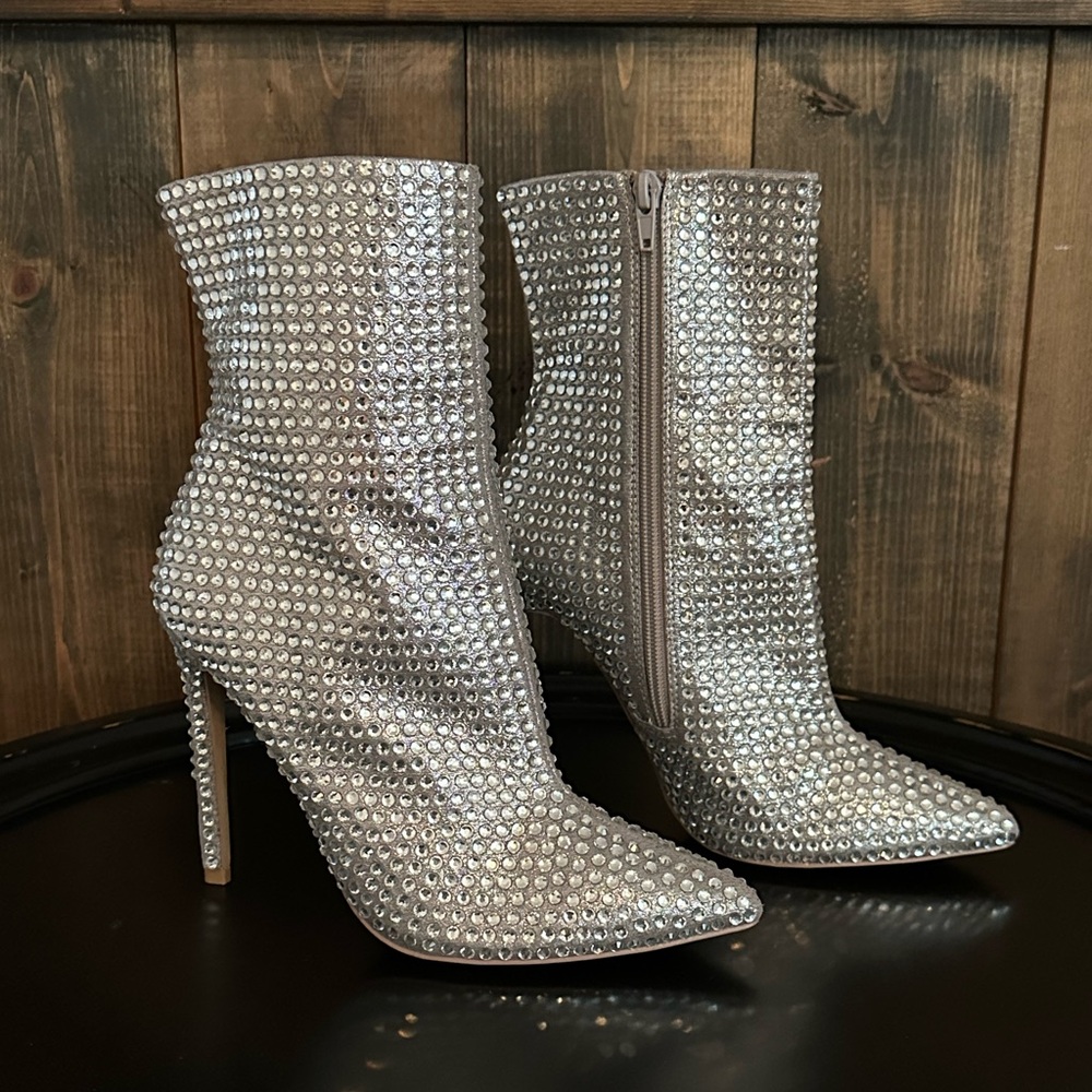 Steve Madden Winnings Bootie Silver Rhinestone Boots